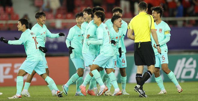 6-0！1-0！中国足球双喜临门国家队俱乐部都赢了复兴有望！(图2)